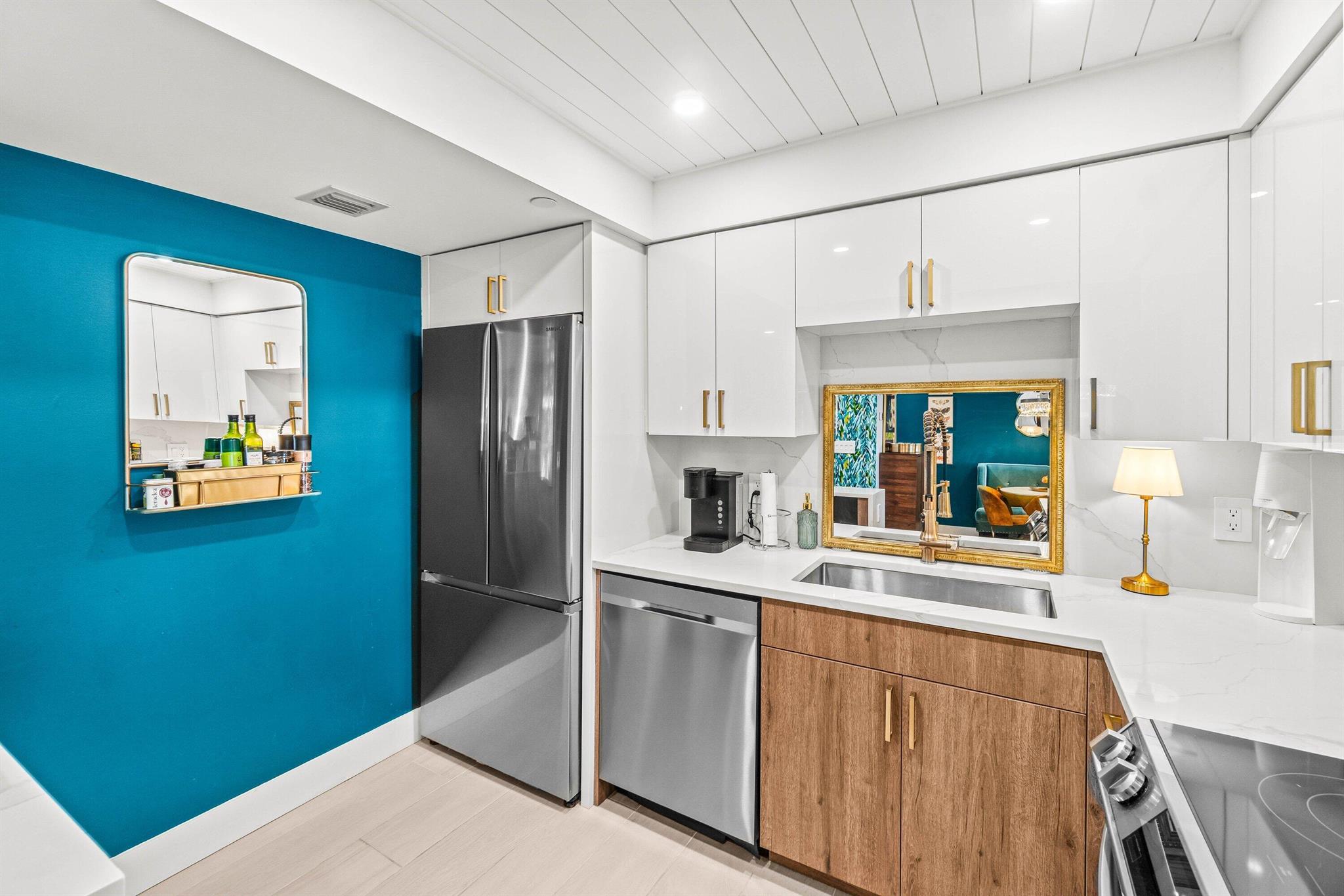 3912 S Ocean Boulevard 704