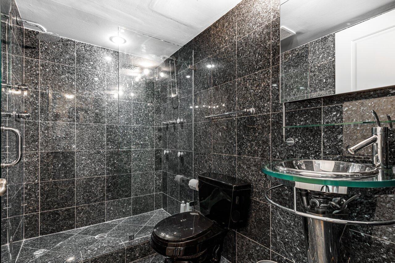 250 S Ocean Boulevard 11c