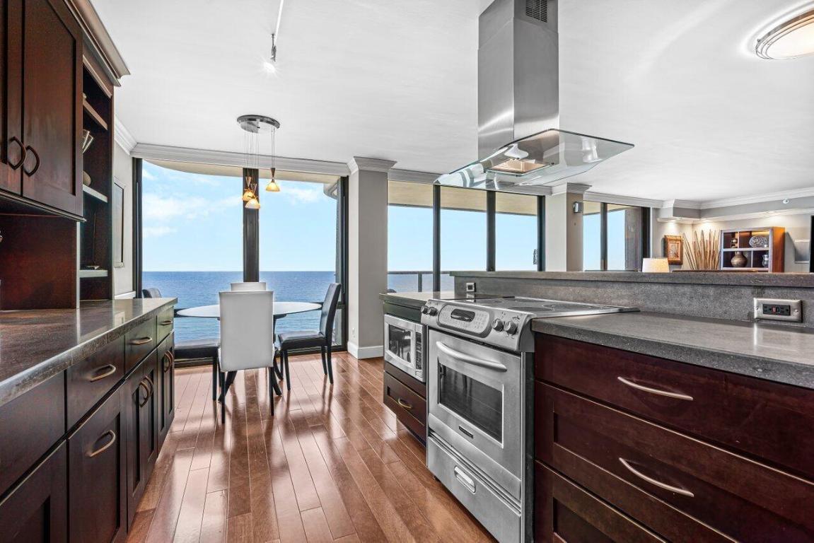 250 S Ocean Boulevard 11c