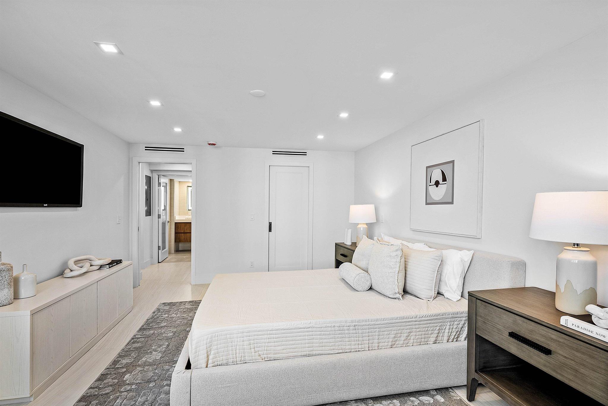 550 S Ocean Boulevard 1001 & 1003