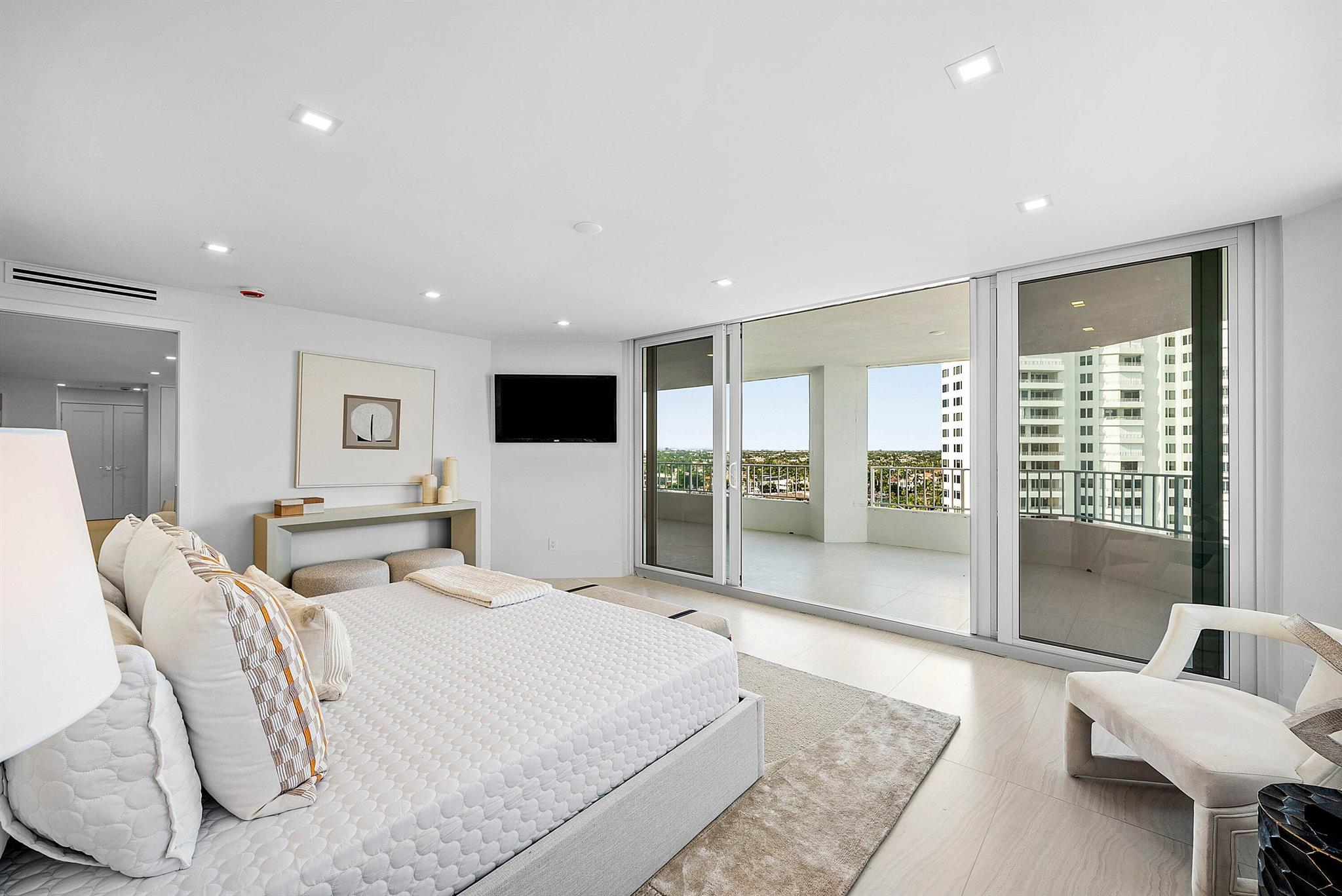 550 S Ocean Boulevard 1001 & 1003