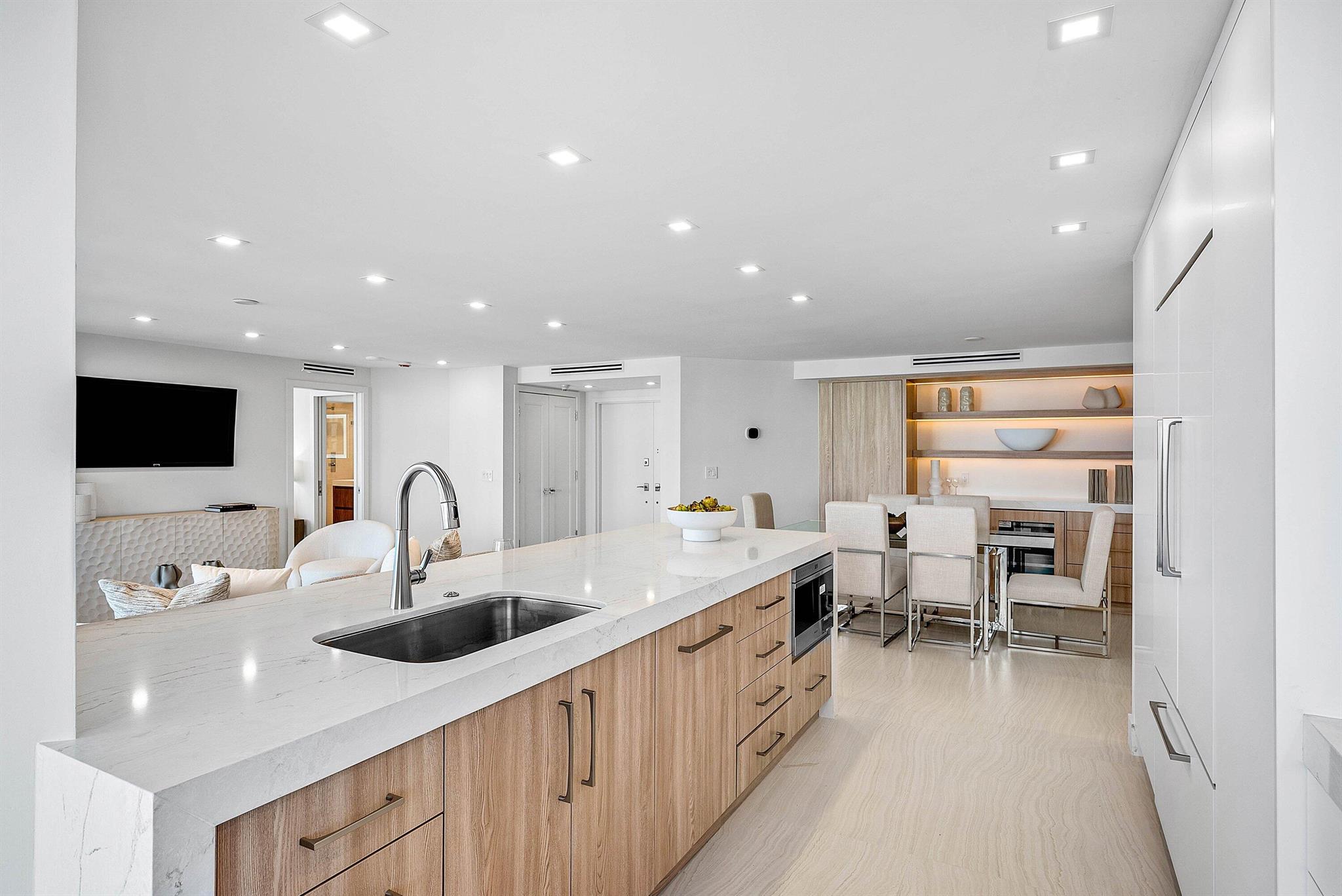 550 S Ocean Boulevard 1001 & 1003