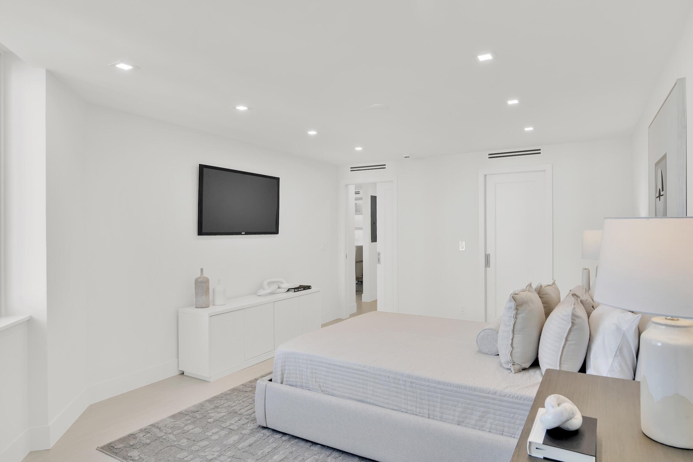 550 S Ocean Boulevard 1001