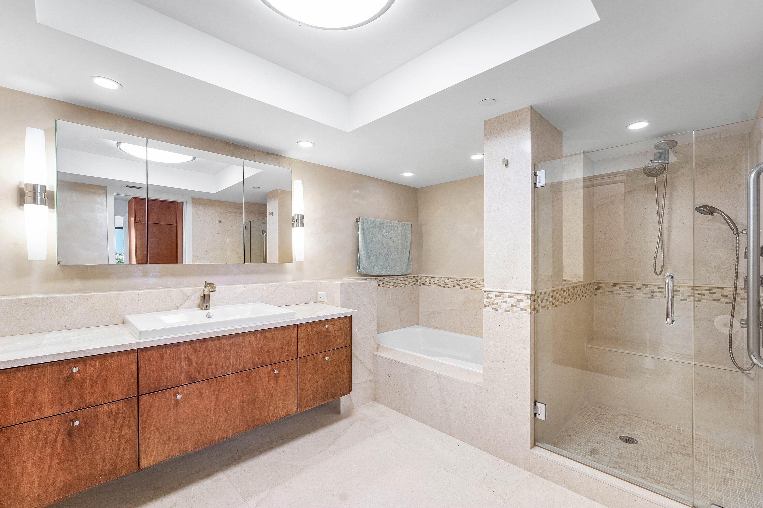 250 S Ocean Boulevard 4f