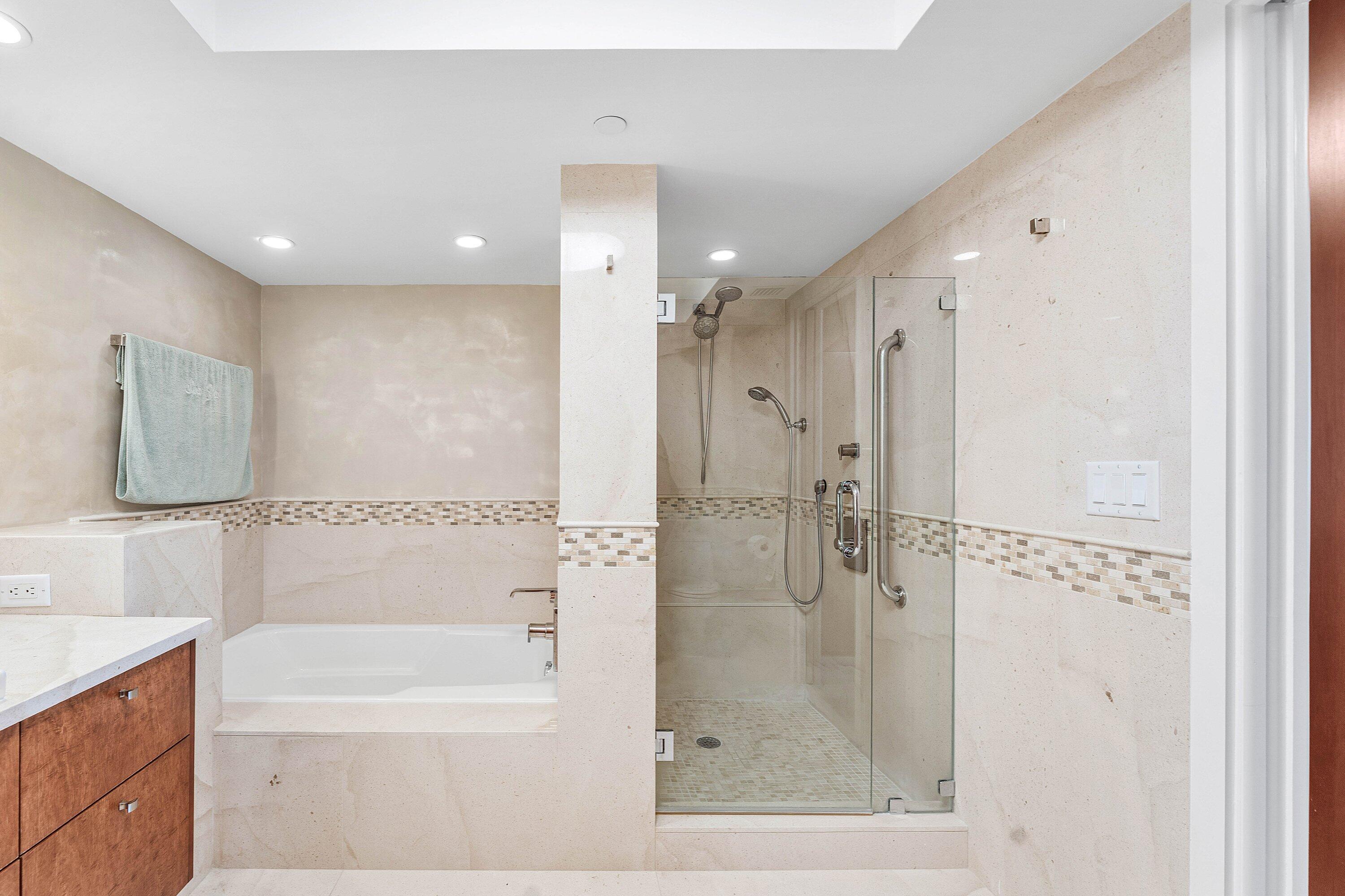 250 S Ocean Boulevard 4f