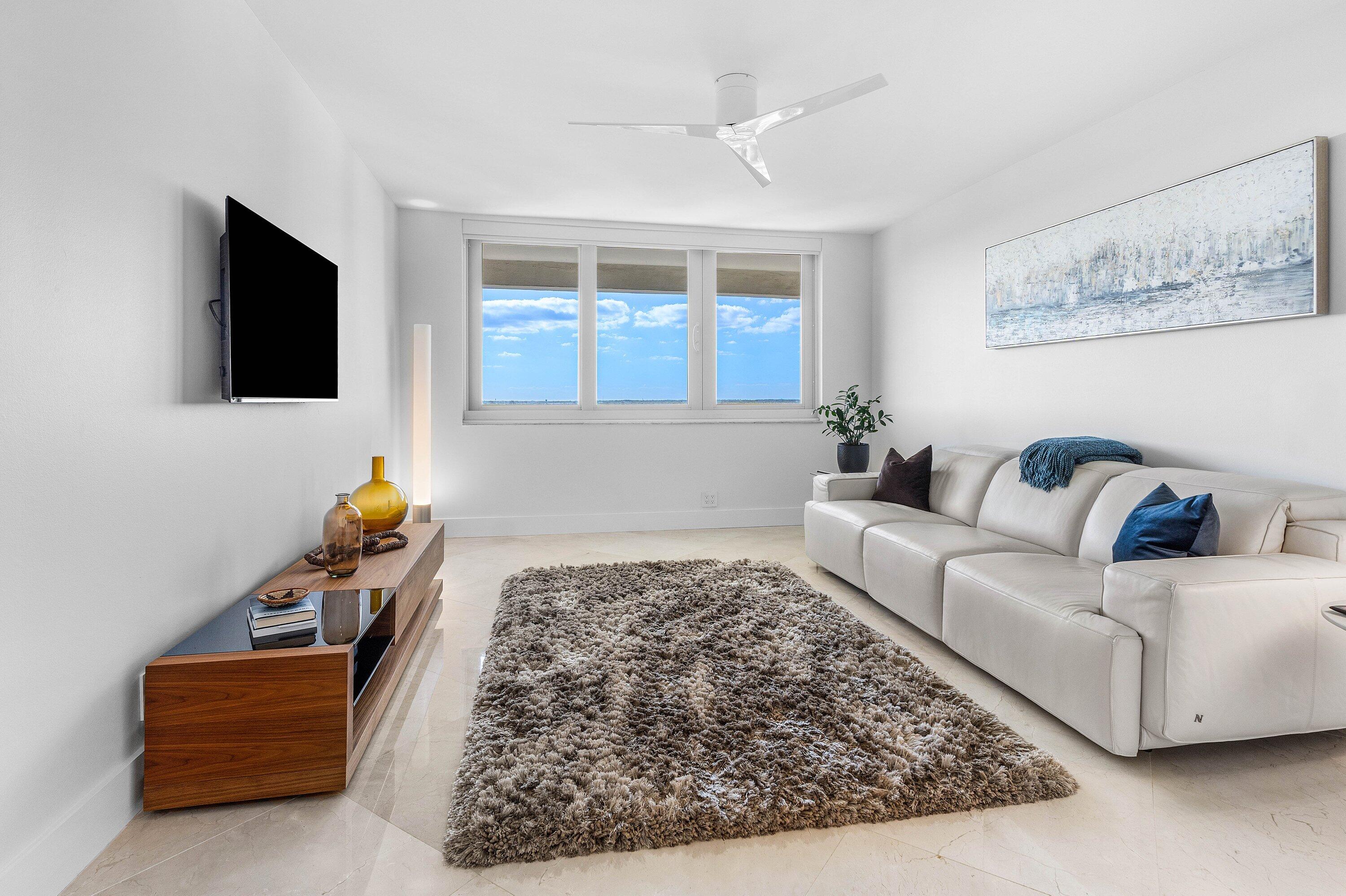 901 E Camino Real 15d