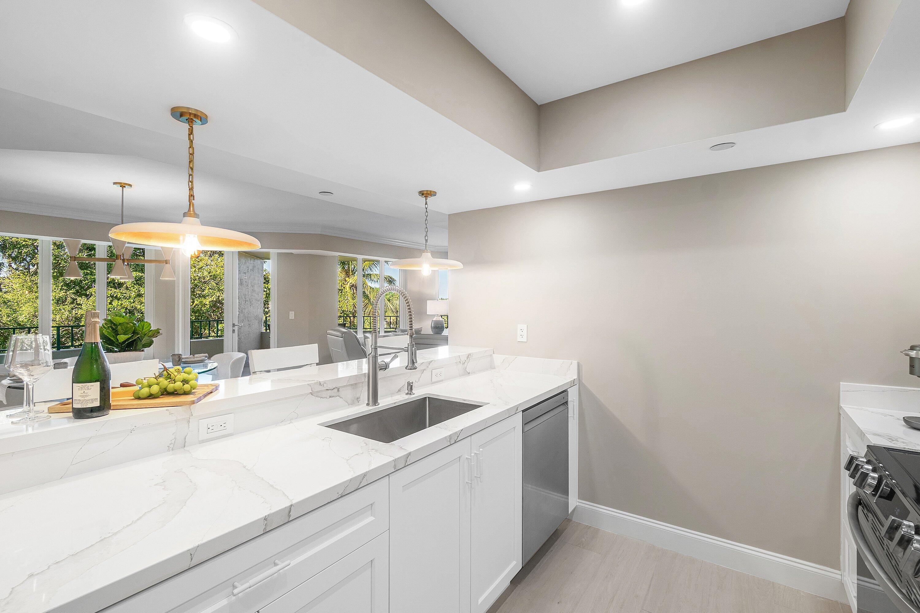 100 SE 5th Avenue 404