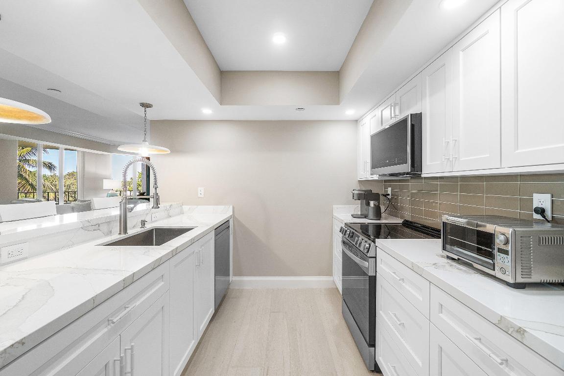 100 SE 5th Avenue 404