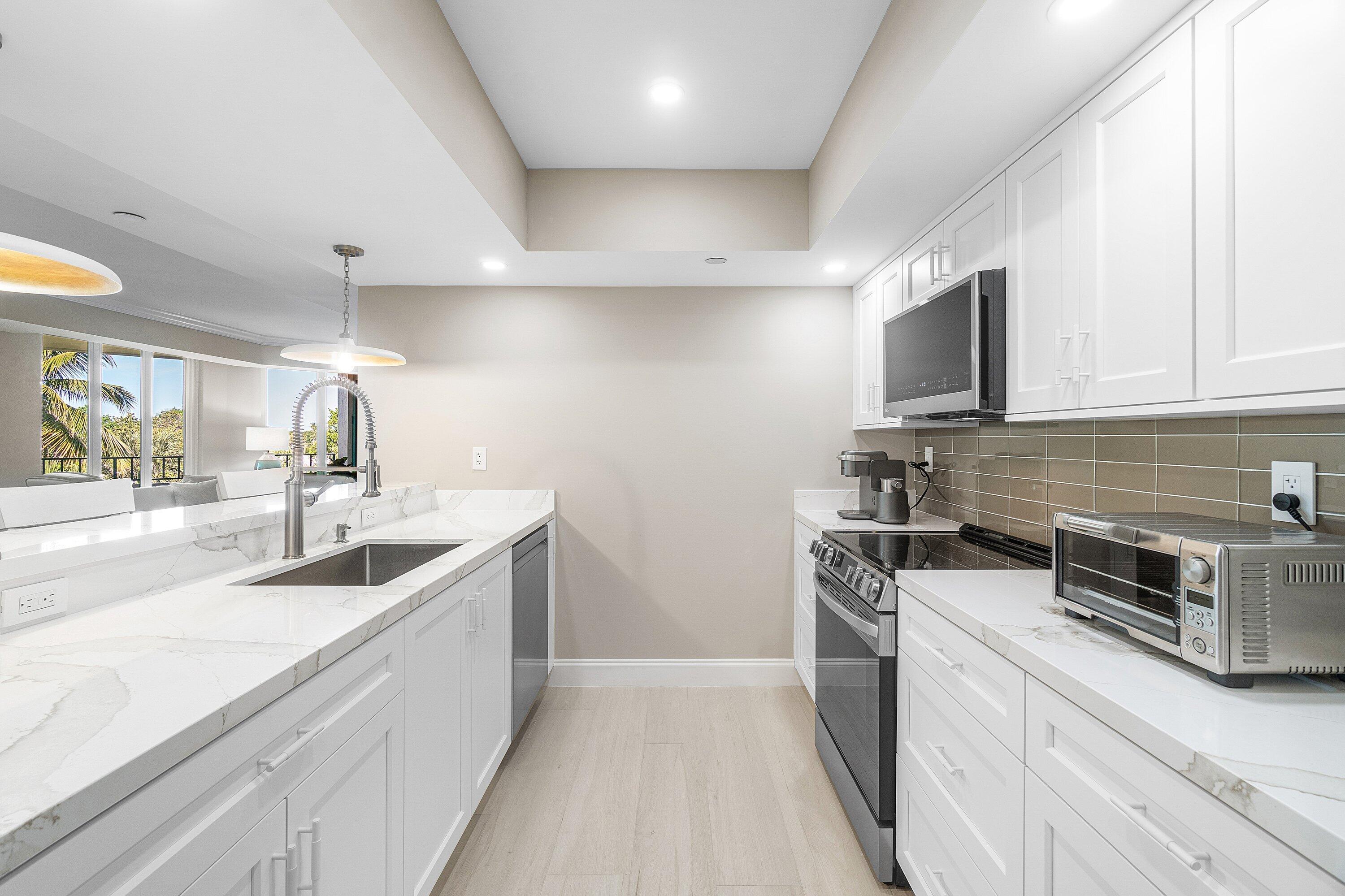 100 SE 5th Avenue 404