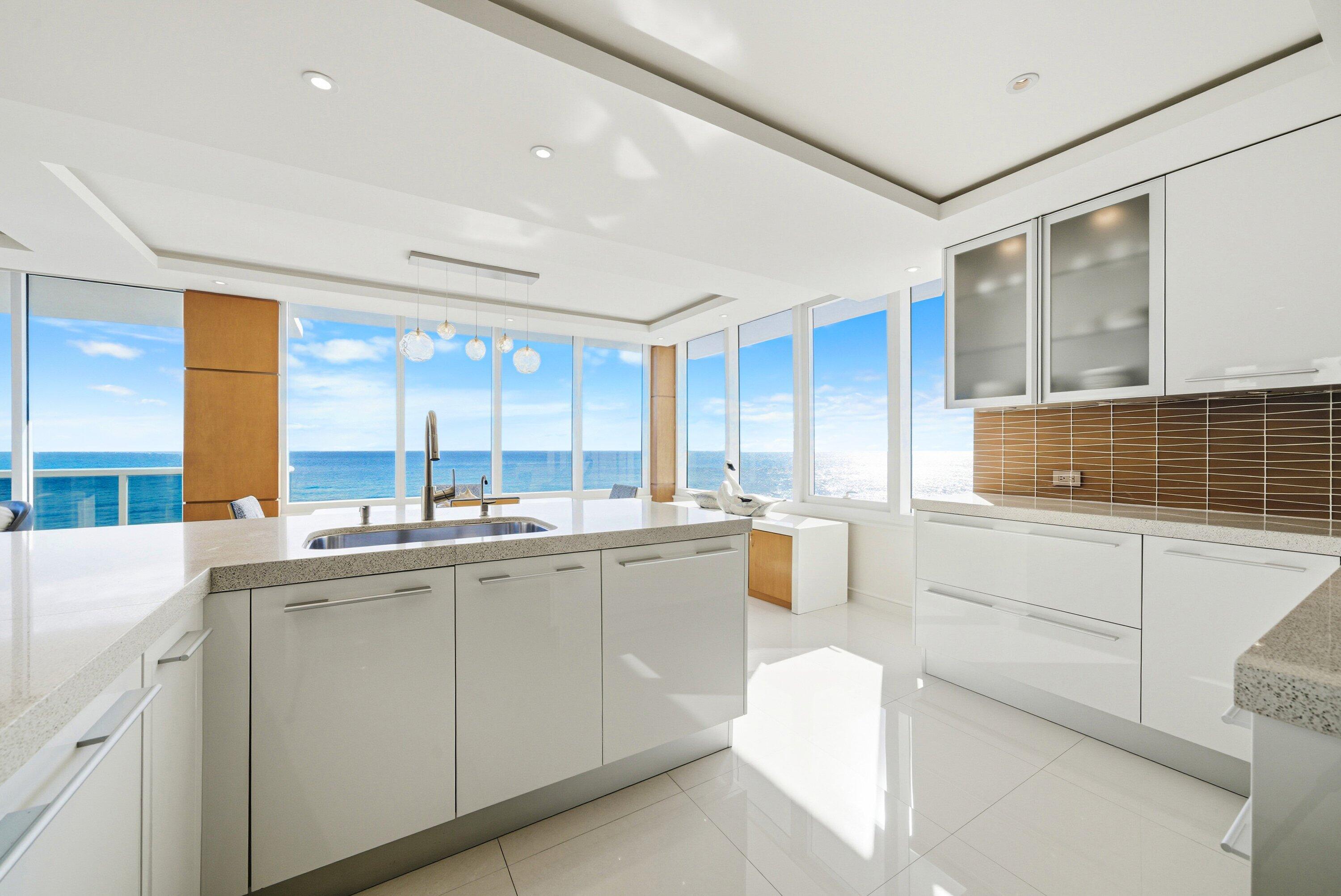 700 S Ocean Boulevard 501