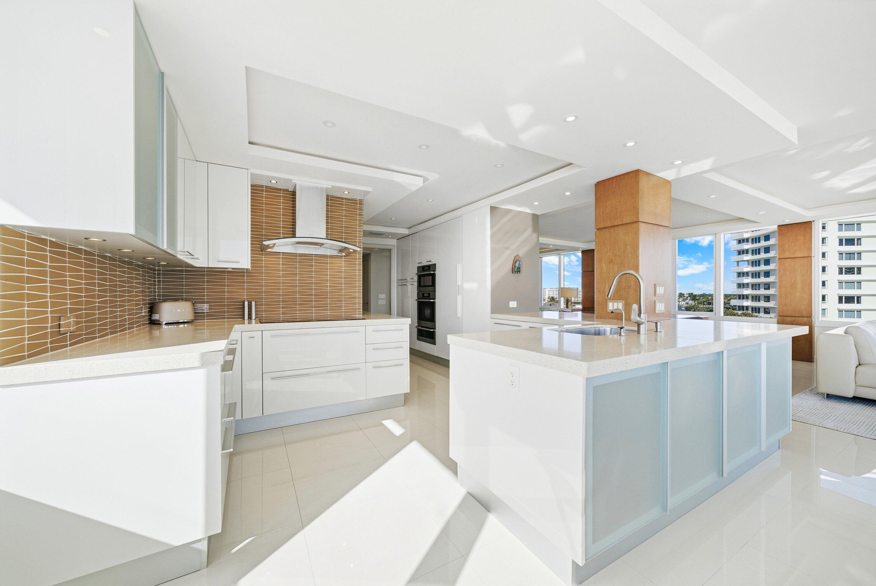 700 S Ocean Boulevard 501