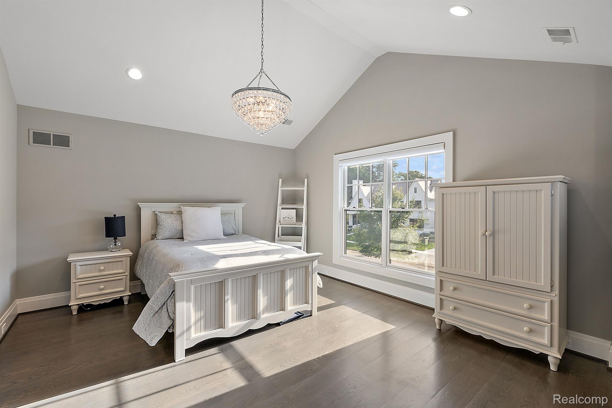 1280 FAIRFAX Street