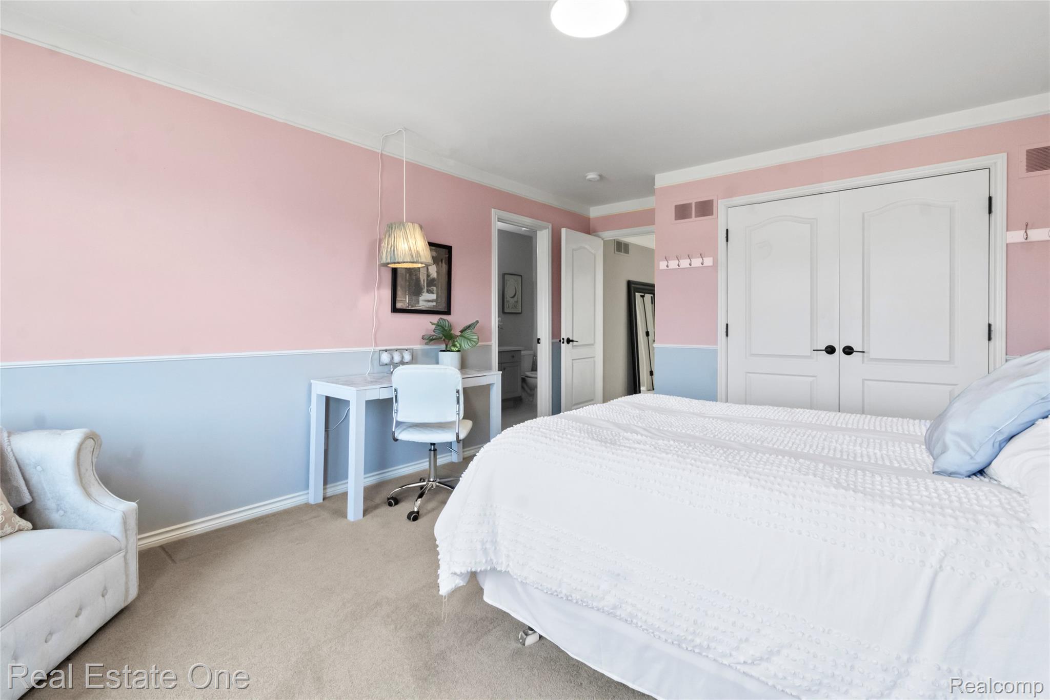 2901 Ambleside Court