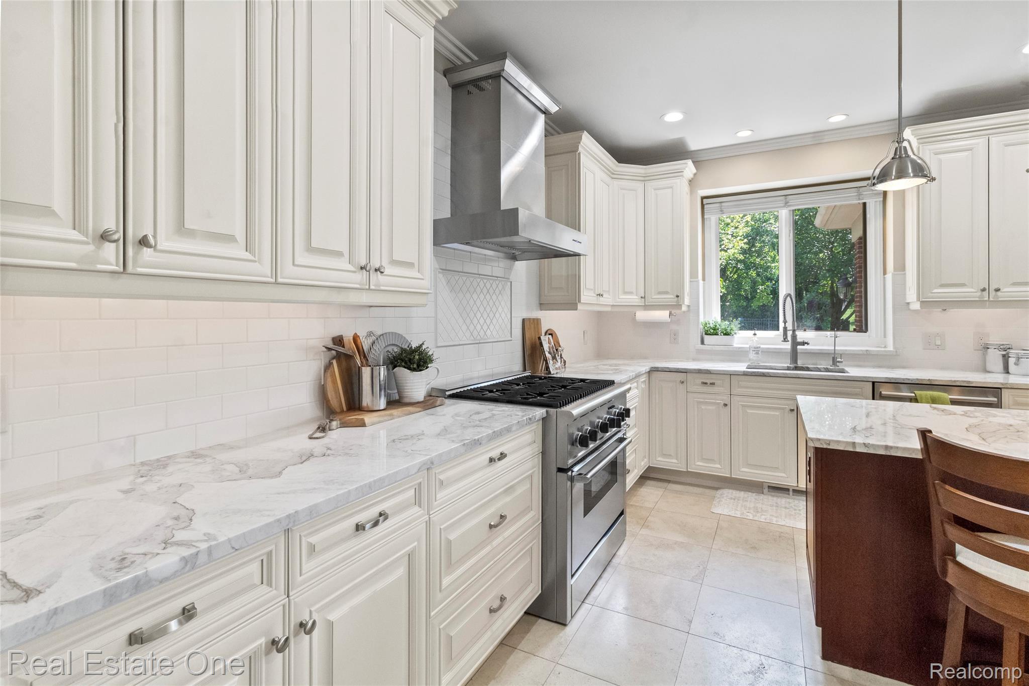2901 Ambleside Court