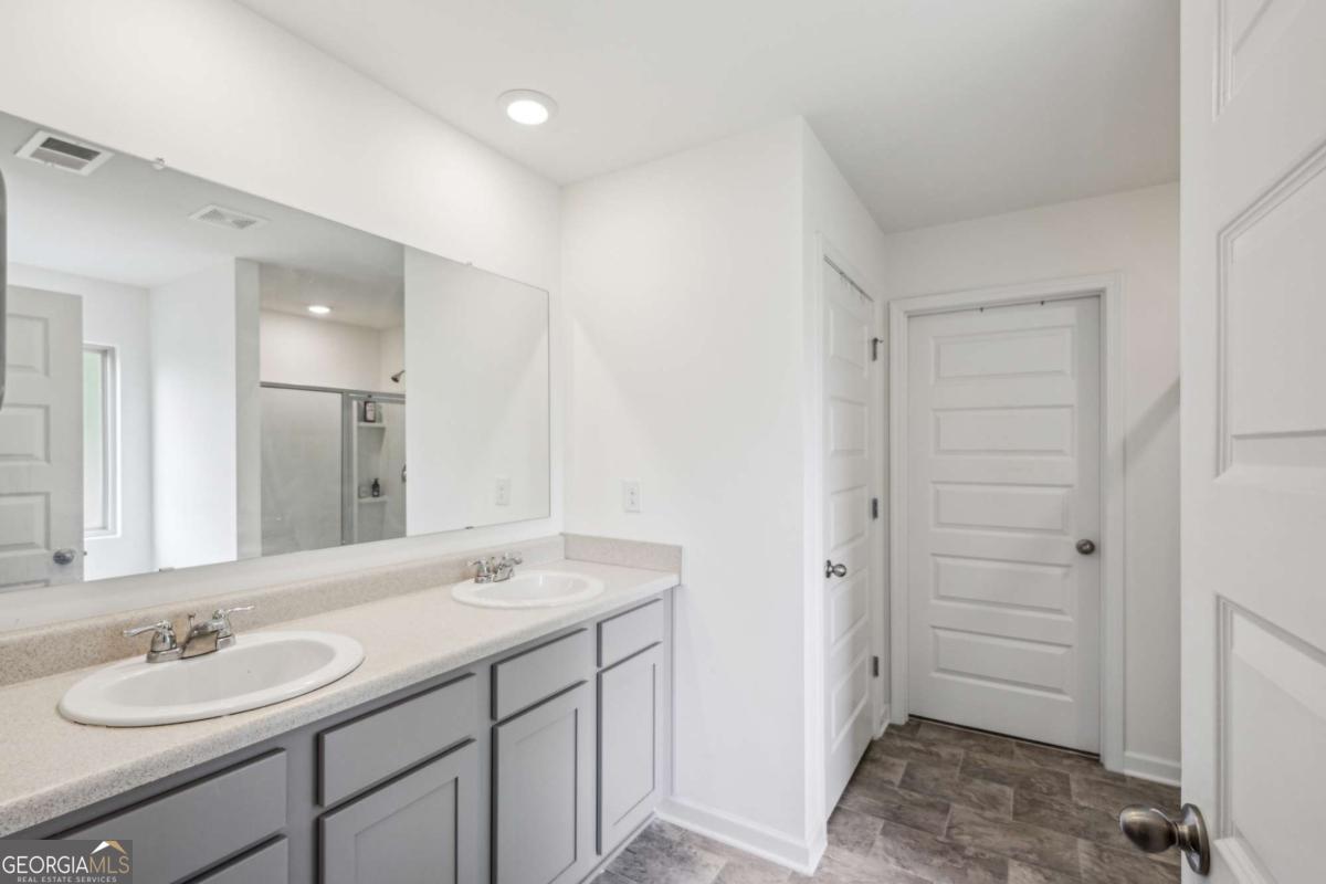 5320 Flat Rock Point