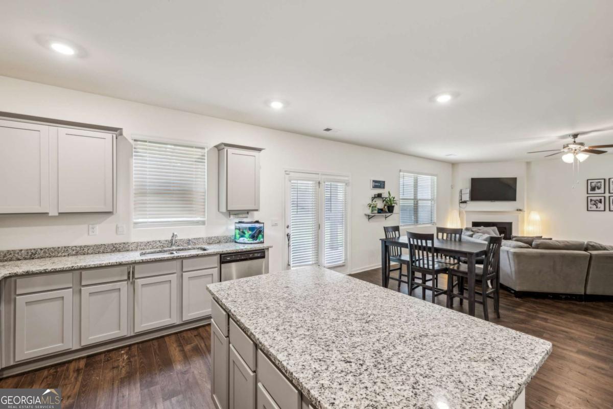 5320 Flat Rock Point