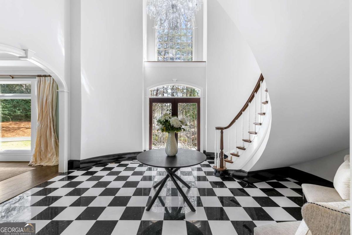 1155 Crest Valley Drive NW