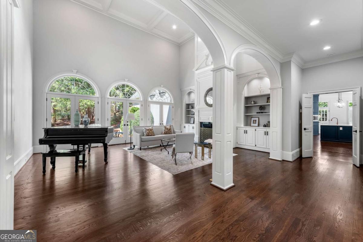 1155 Crest Valley Drive NW