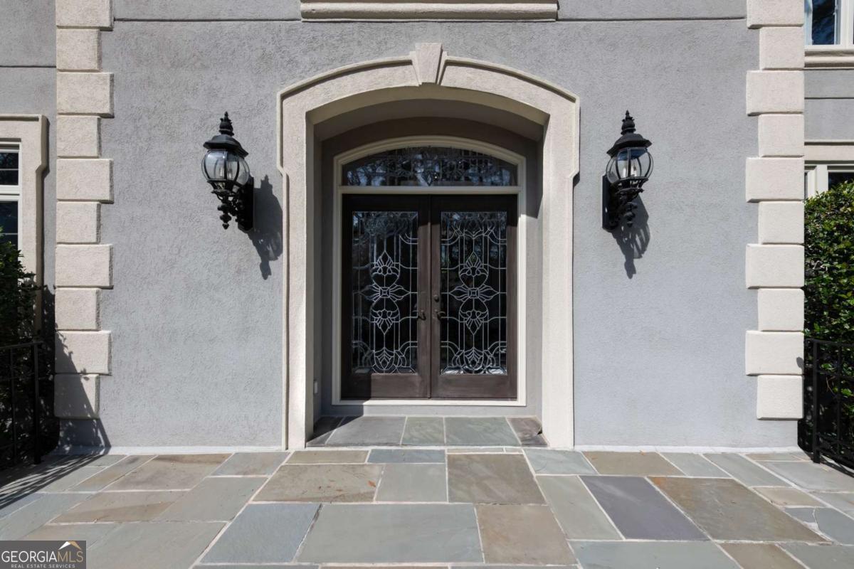 1155 Crest Valley Drive NW