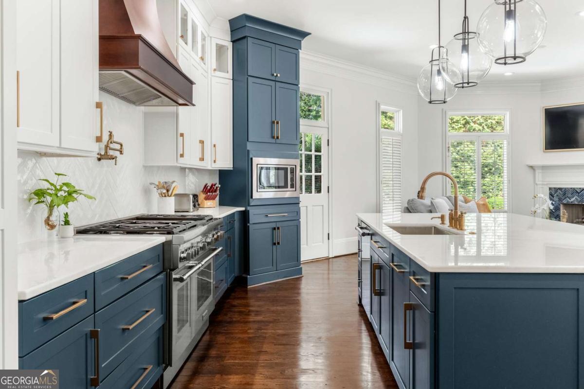 1155 Crest Valley Drive NW