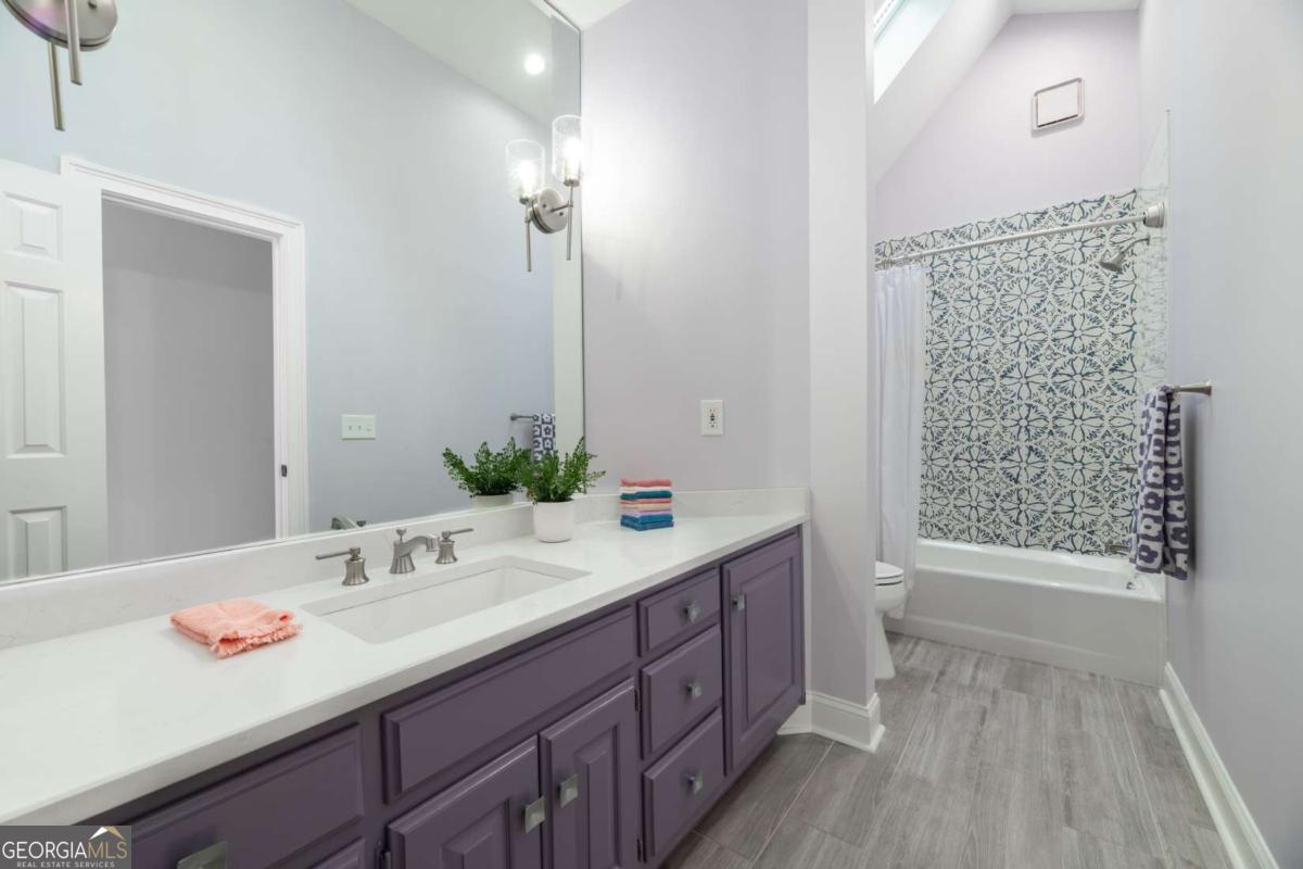 1155 Crest Valley Drive NW