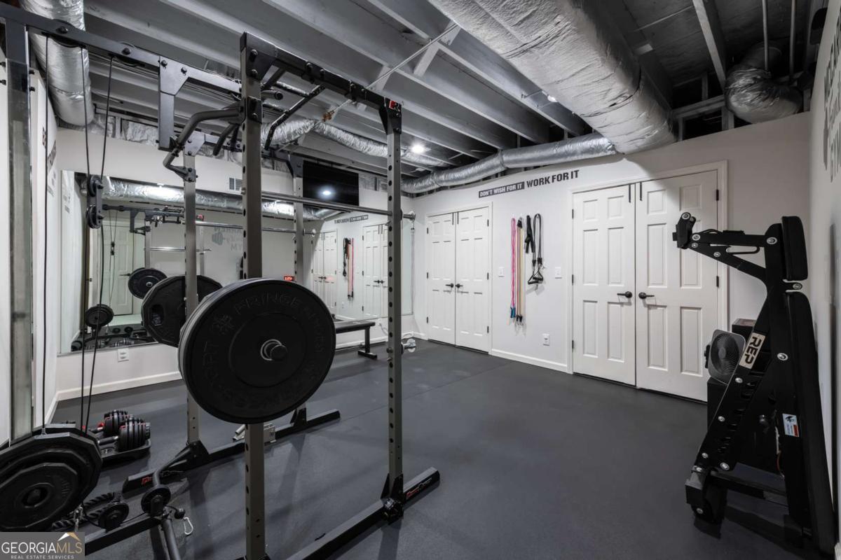 1155 Crest Valley Drive NW