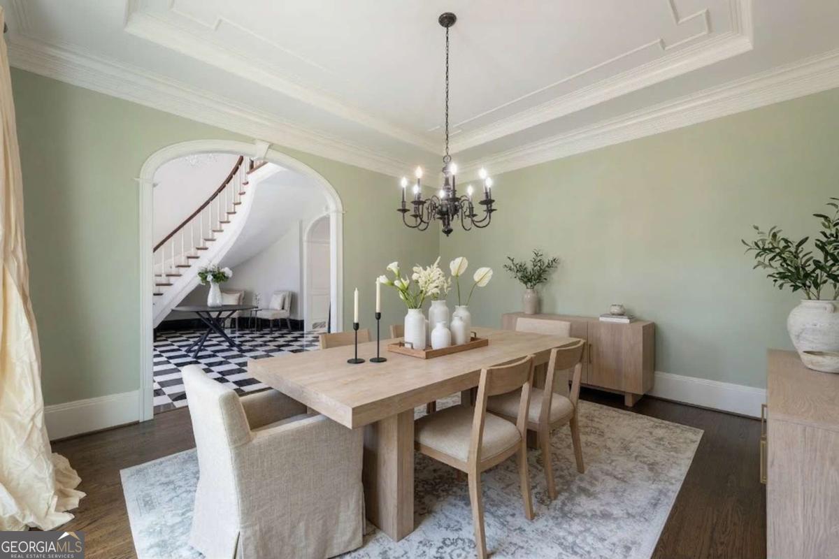 1155 Crest Valley Drive NW