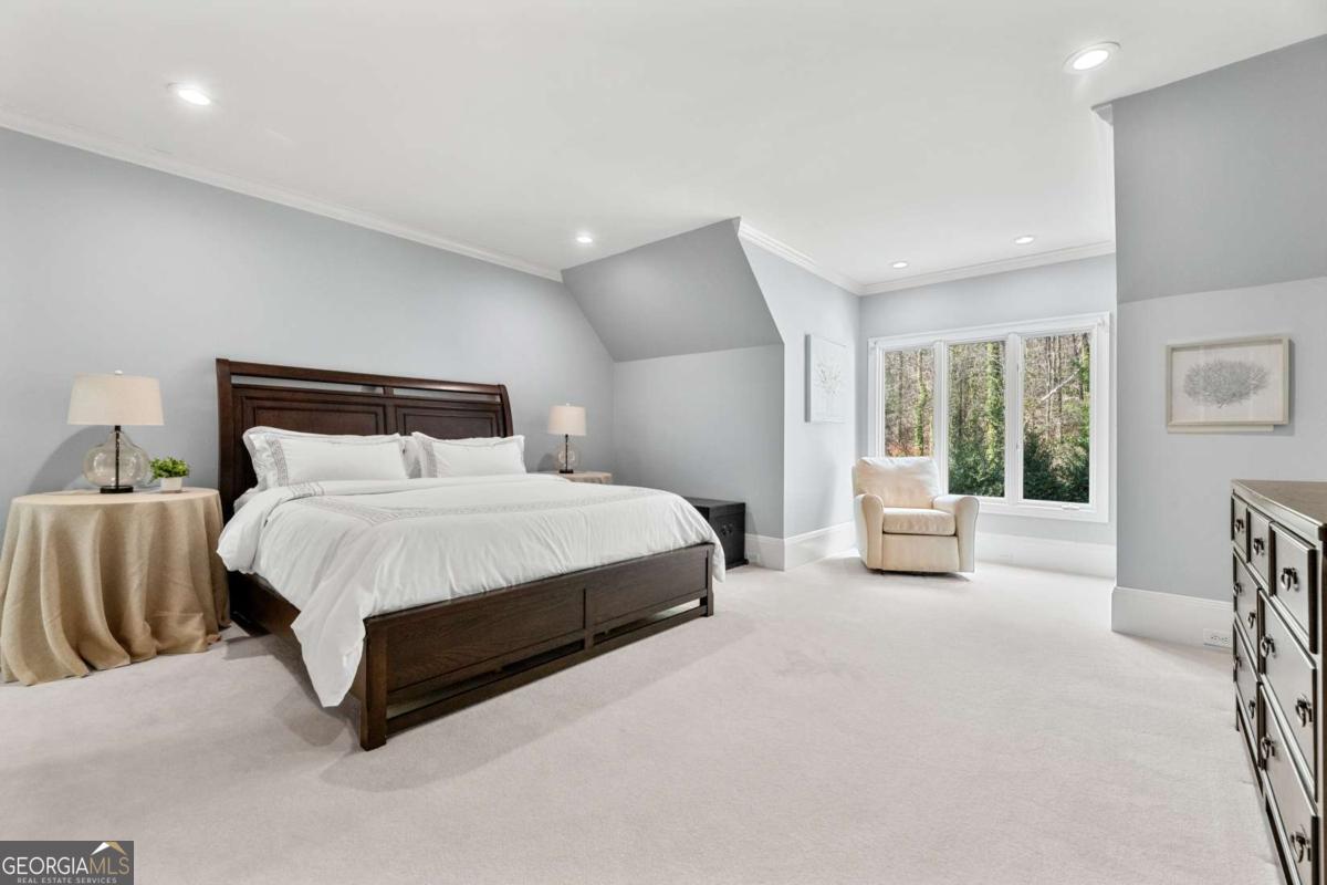 1155 Crest Valley Drive NW