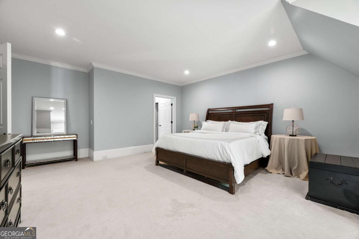 1155 Crest Valley Drive NW