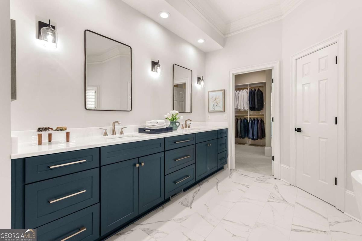 1155 Crest Valley Drive NW