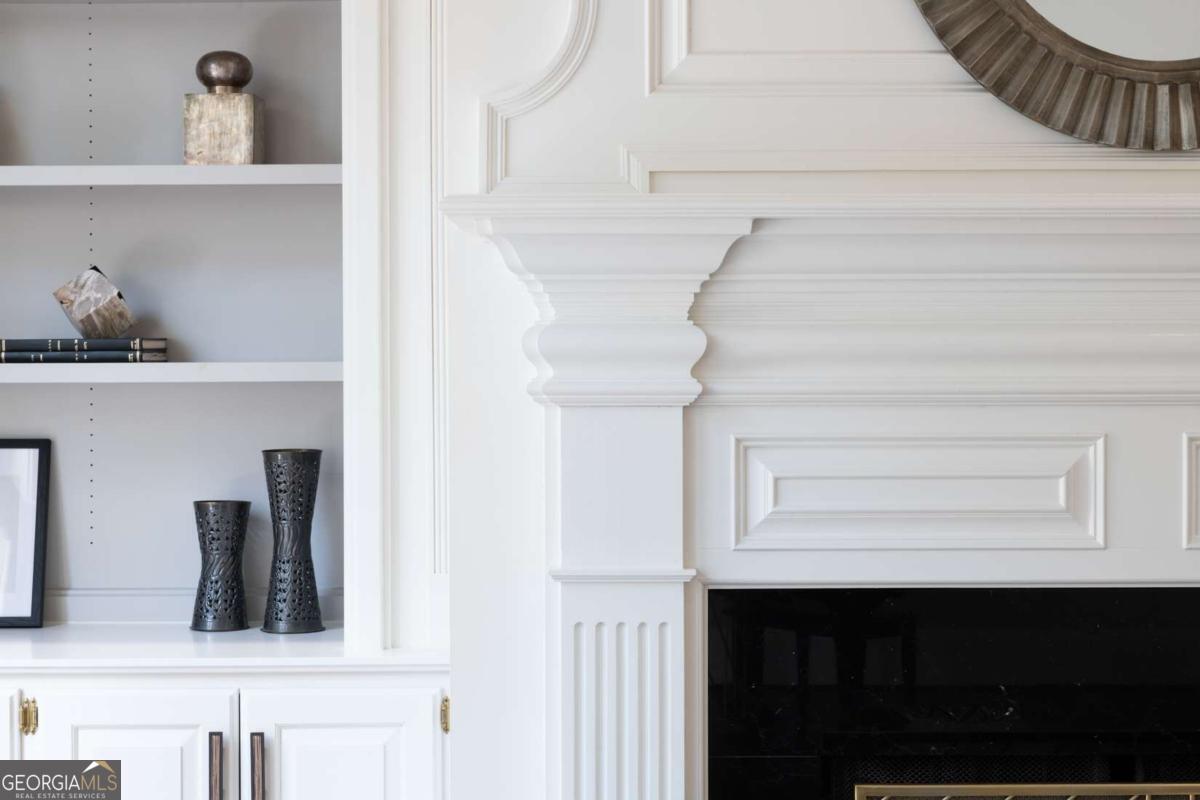 1155 Crest Valley Drive NW