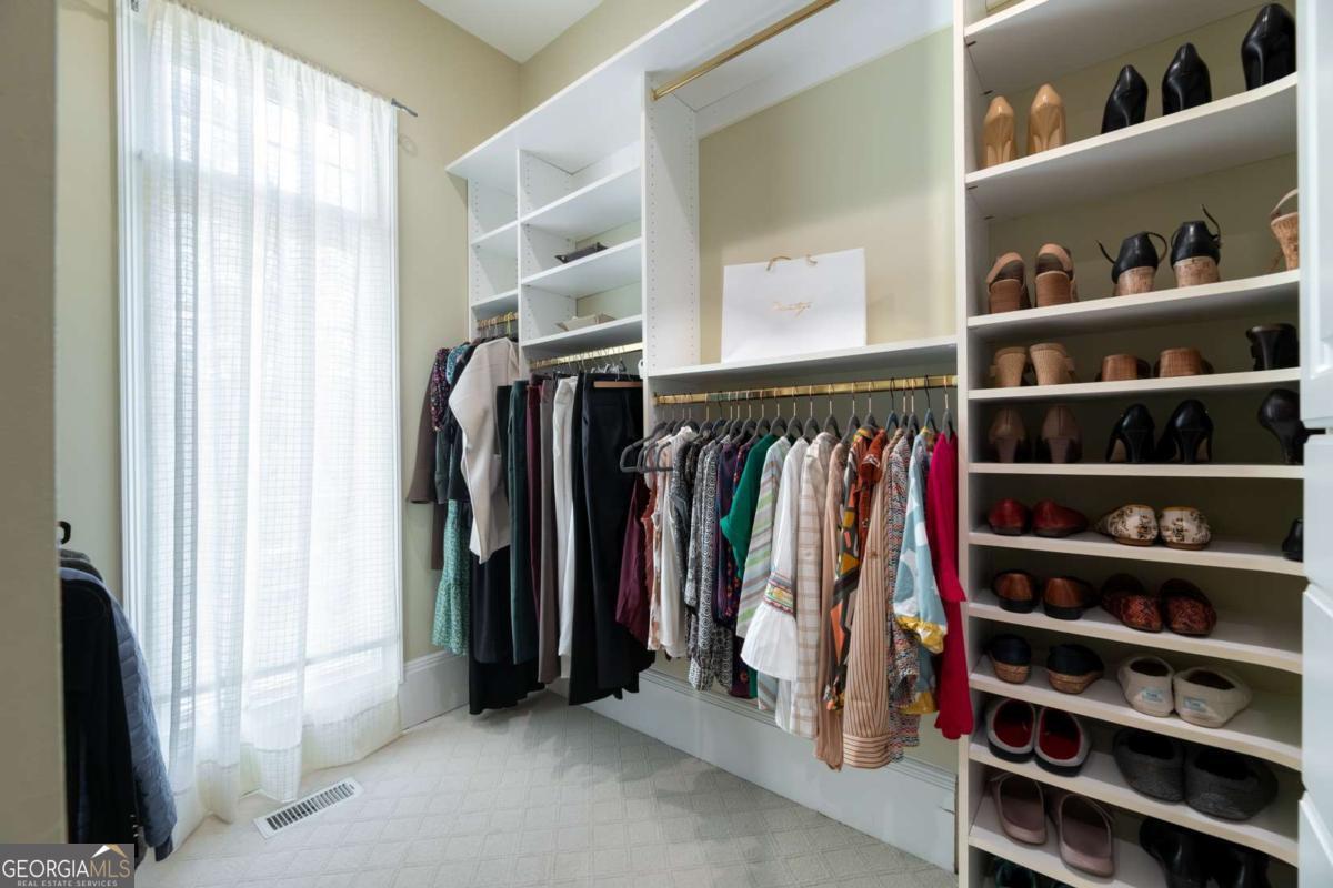 1155 Crest Valley Drive NW