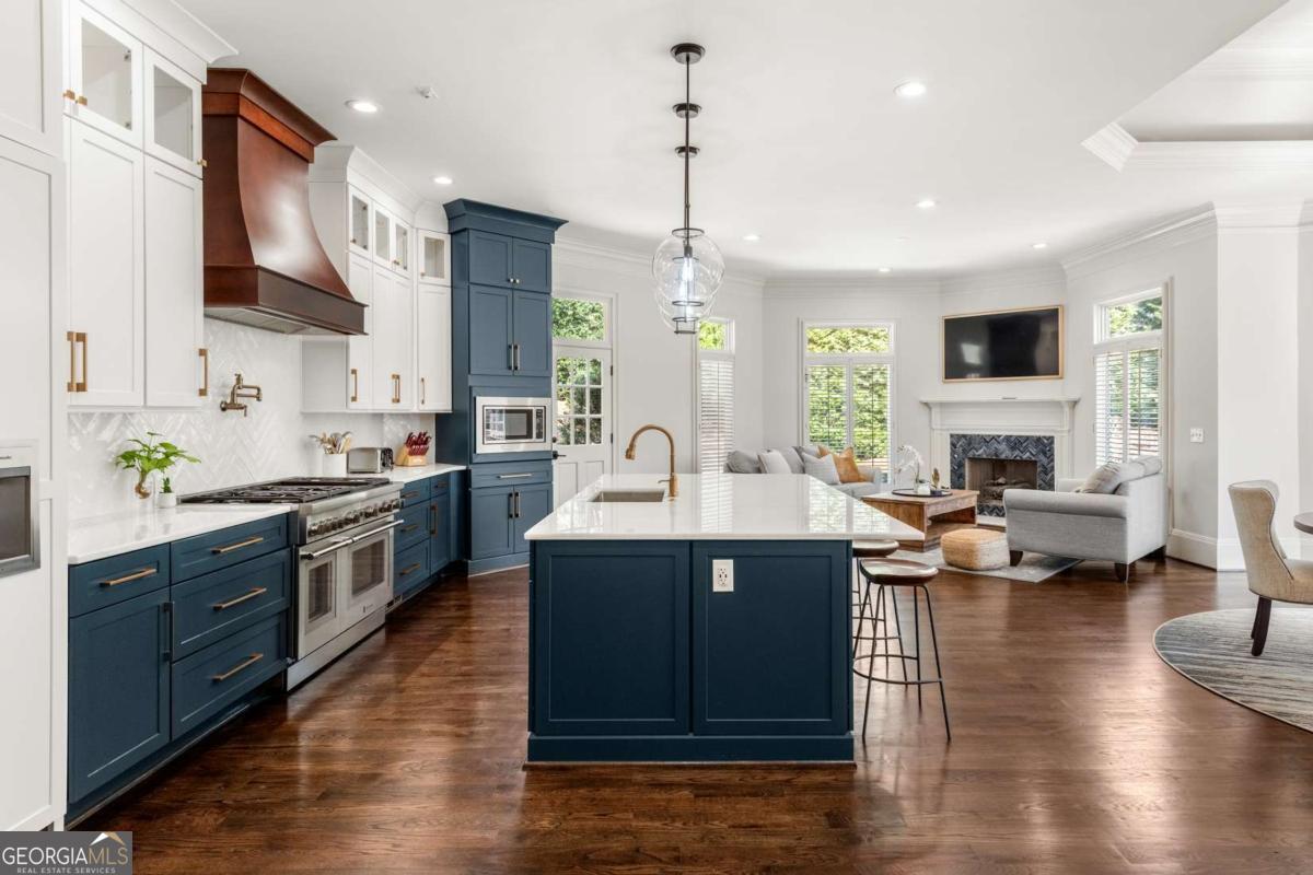 1155 Crest Valley Drive NW