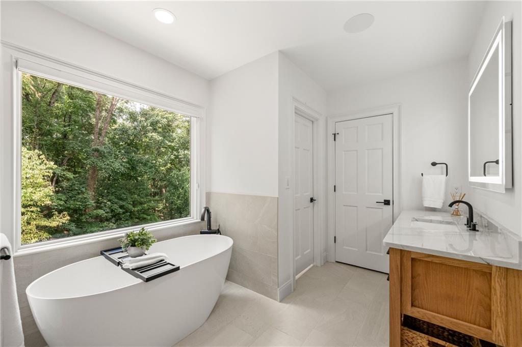 7770 N Spalding Lake Drive