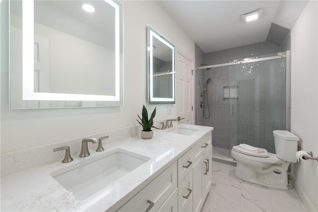 7770 N Spalding Lake Drive