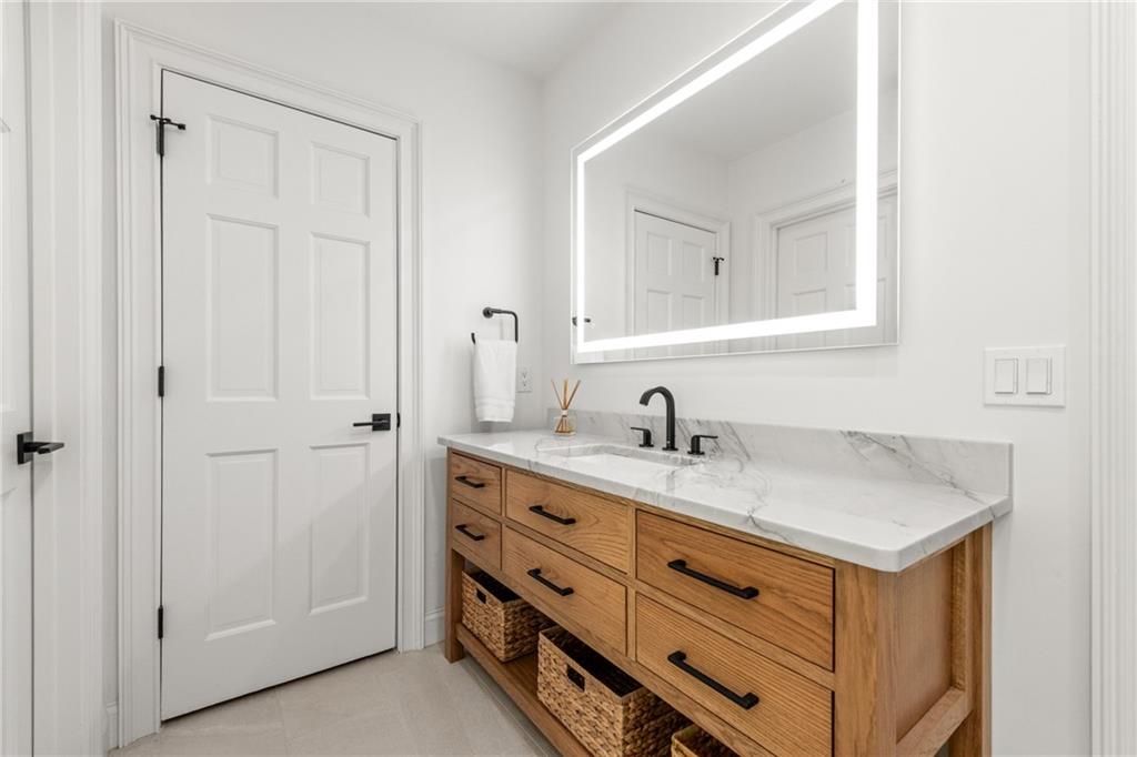 7770 N Spalding Lake Drive