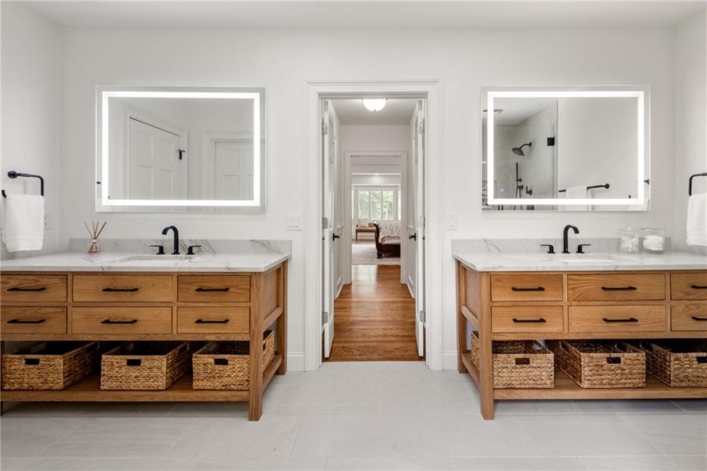 7770 N Spalding Lake Drive