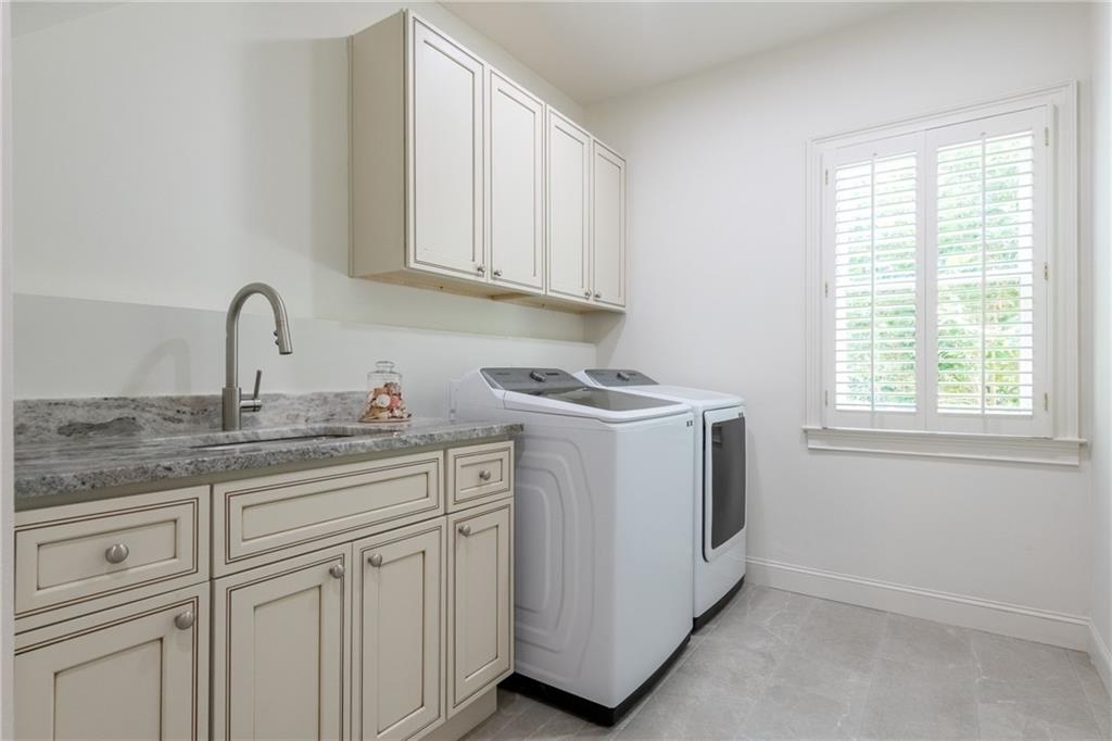 7770 N Spalding Lake Drive