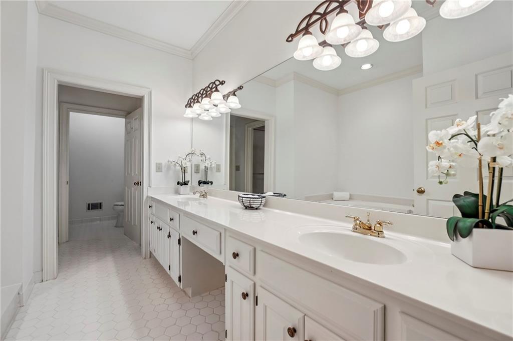 7155 Roswell Road Unit 26