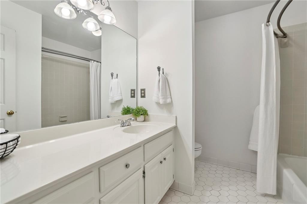 7155 Roswell Road Unit 26