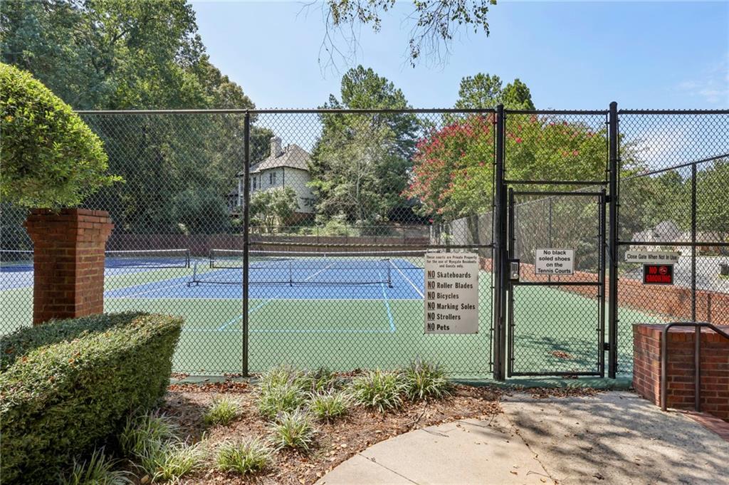 7155 Roswell Road Unit 26