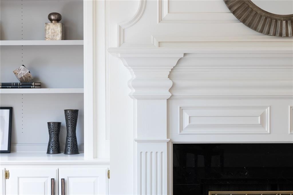 1155 Crest Valley Drive NW