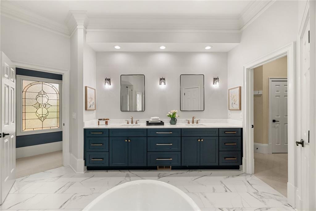 1155 Crest Valley Drive NW