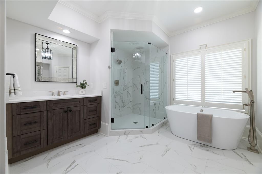 1155 Crest Valley Drive NW