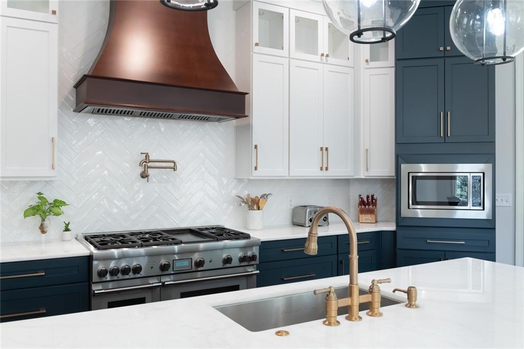 1155 Crest Valley Drive NW