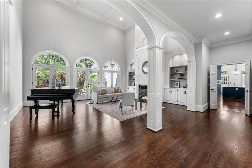 1155 Crest Valley Drive NW