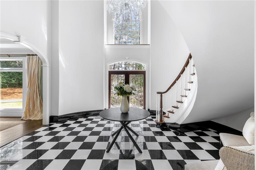 1155 Crest Valley Drive NW