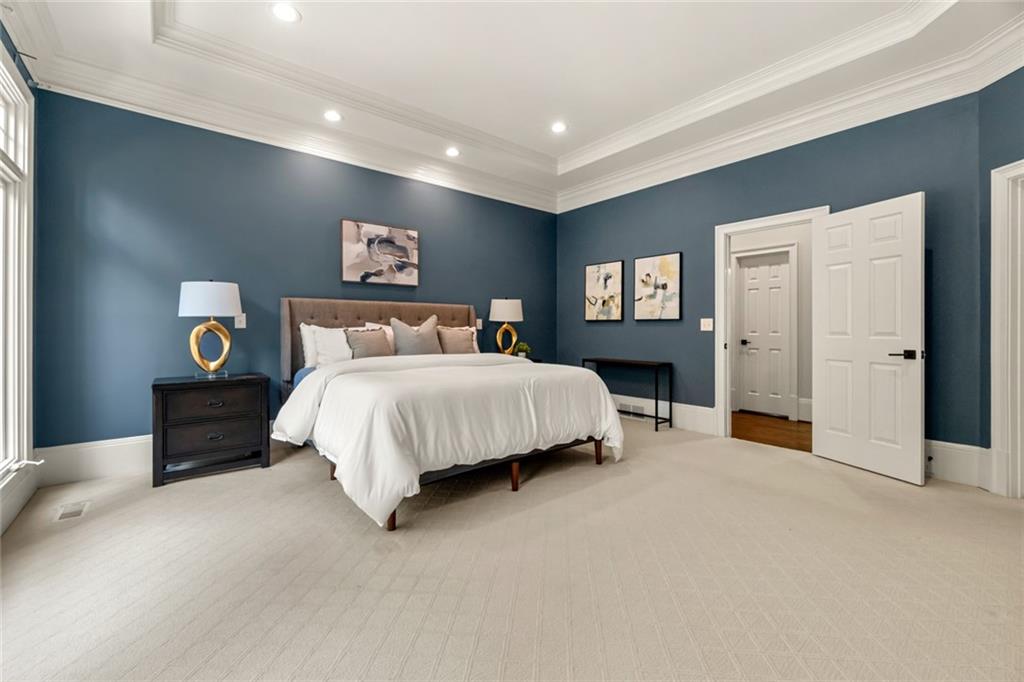 1155 Crest Valley Drive NW