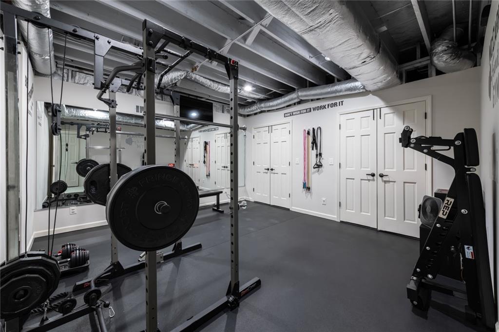 1155 Crest Valley Drive NW