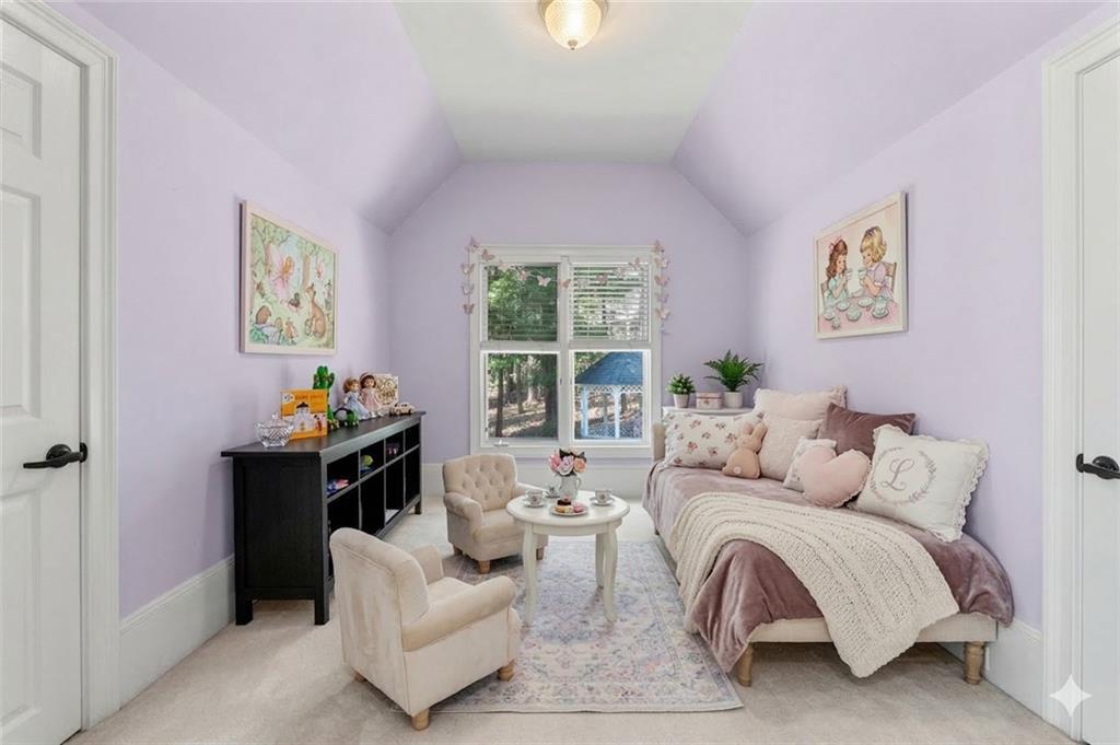 1155 Crest Valley Drive NW